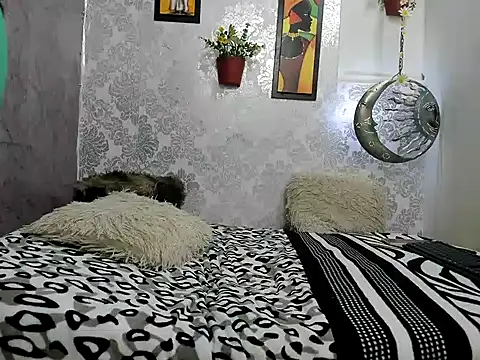 Snapshot of sexyboys_cutex18 chatting on 11.03.25 sexyboys cutex18 online show from 11.03.25