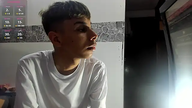 Snapshot of sexyboys_cutex18 chatting on 01.18.26 sexyboys cutex18 online show from 01.18.26