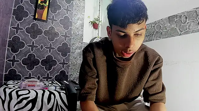 Snapshot of sexyboys_cutex18 chatting on 02.06.26 sexyboys cutex18 online show from 02.06.26