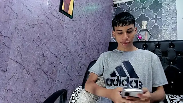 Snapshot of sexyboys_cutex18 chatting on 03.24.26 sexyboys cutex18 online show from 03.24.26