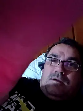 Snapshot of Alfred_00000 chatting on 11.05.25 Alfred 00000 online show from 11.05.25