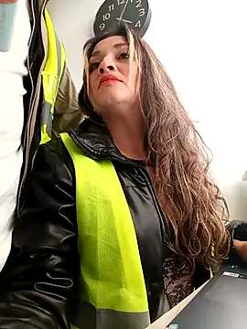 Snapshot of Nata-A77 chatting on 10.18.25 Nata-A77 online show from 10.18.25