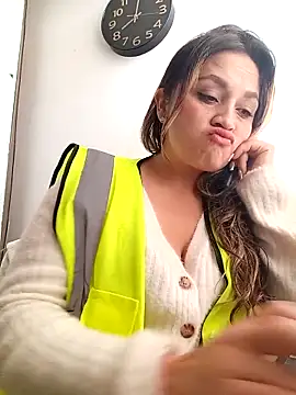 Snapshot of Nata-A77 chatting on 10.19.25 Nata-A77 online show from 10.19.25