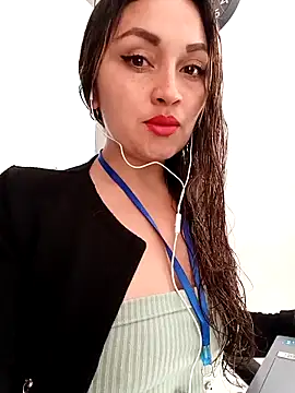 Snapshot of Nata-A77 chatting on 11.20.25 Nata-A77 online show from 11.20.25