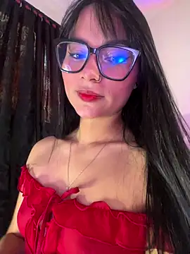 AlannaDollx online show from 10.24.25