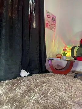 AlannaDollx online show from 10.25.25