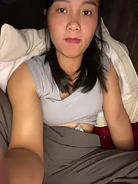 Snapshot of Pii_x chatting on 10.28.25 Pii x online show from 10.28.25