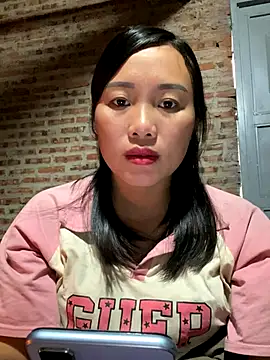 Snapshot of Pii_x chatting on 11.05.25 Pii x online show from 11.05.25