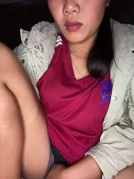 Snapshot of Pii_x chatting on 11.09.25 Pii x online show from 11.09.25