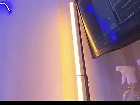 Nefera Noxx online show from 11.05.25