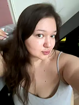 Twinklelove25 online show from 10.19.25