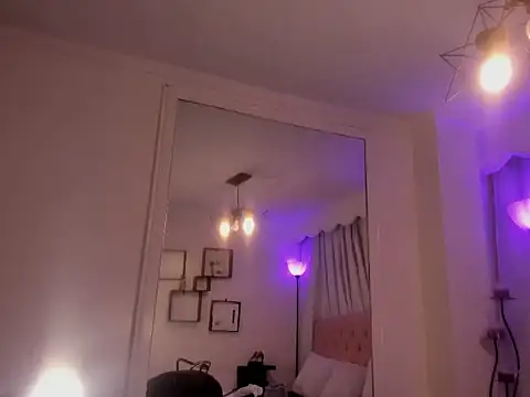 lili harvey online show from 10.10.25