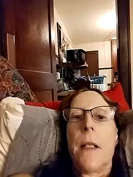 Snapshot of Spicylady1234 chatting on 12.16.25 Spicylady1234 online show from 12.16.25