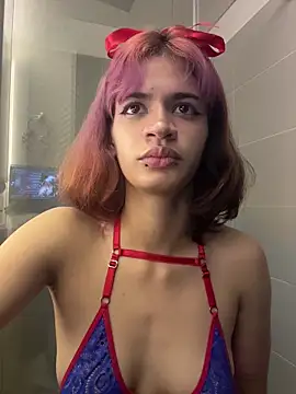 Snapshot of sukulaurens chatting on 12.01.25 sukulaurens online show from 12.01.25