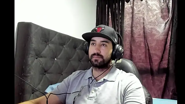 coolfriki online show from 11.15.25