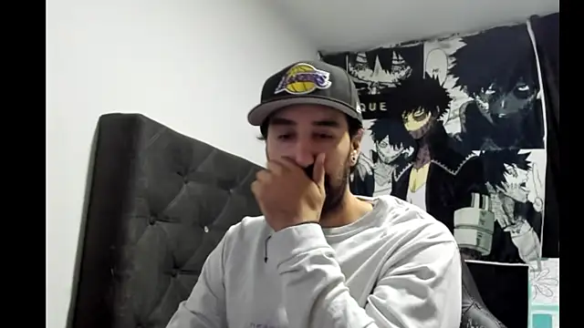 Snapshot of coolfriki chatting on 12.19.25 coolfriki online show from 12.19.25