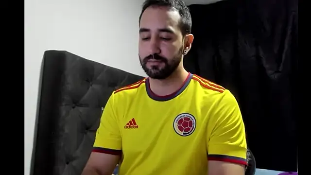 Snapshot of coolfriki chatting on 02.10.26 coolfriki online show from 02.10.26