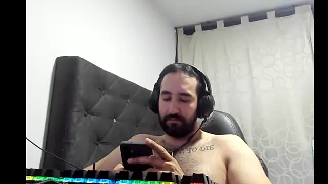 Snapshot of coolfriki chatting on 02.28.26 coolfriki online show from 02.28.26