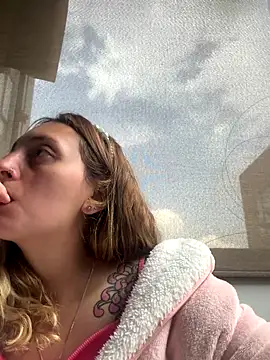 Mia dca online show from 10.23.25