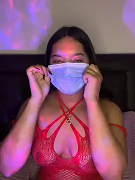 Snapshot of lina_ae chatting on 01.15.26 lina ae online show from 01.15.26