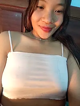 LeyLya online show from 12.15.25