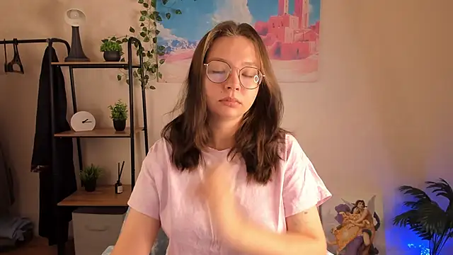 Nuura Moore online show from 10.27.25