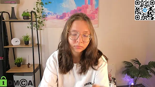 Nuura Moore online show from 10.31.25