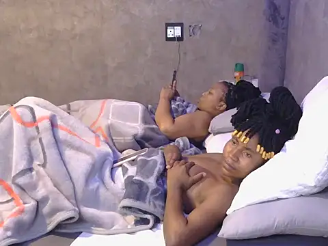 petite queenx online show from 10.28.25