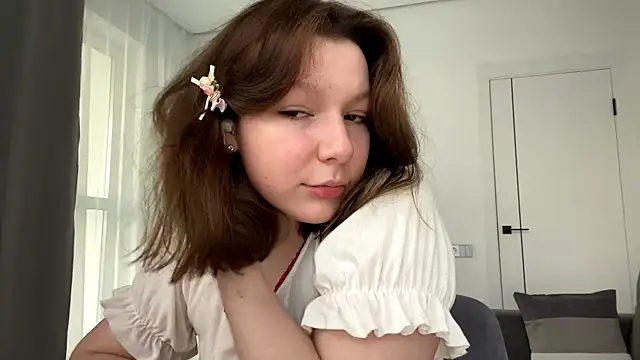 TamekiaSamii online show from 11.06.25