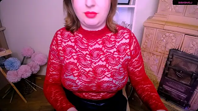 Snapshot of HelenFl chatting on 11.27.25 HelenFl online show from 11.27.25