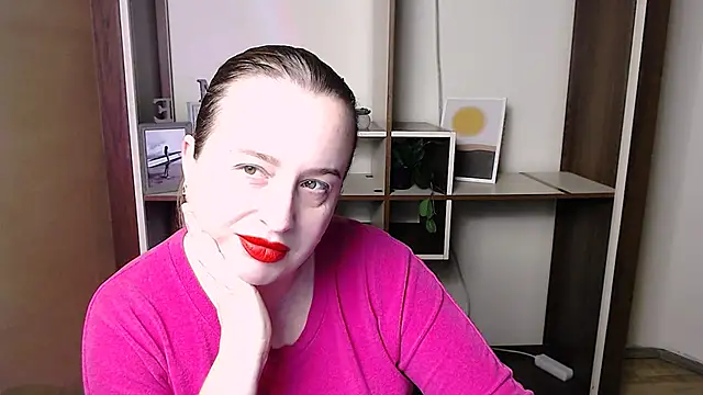 Snapshot of HelenFl chatting on 12.15.25 HelenFl online show from 12.15.25