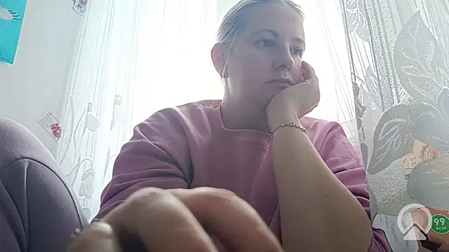 Snapshot of Melorini chatting on 02.12.26 Melorini online show from 02.12.26