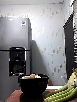 Snapshot of Lollysmile26 chatting on 10.19.25 Lollysmile26 online show from 10.19.25