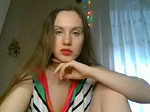 Lynirina online show from 04.18.26