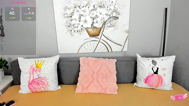 Evarey  online show from 11.19.25