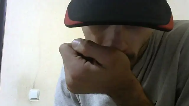 Snapshot of MakabulaAndrey chatting on 10.24.25 MakabulaAndrey online show from 10.24.25