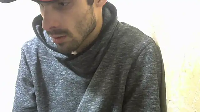 Snapshot of MakabulaAndrey chatting on 10.31.25 MakabulaAndrey online show from 10.31.25