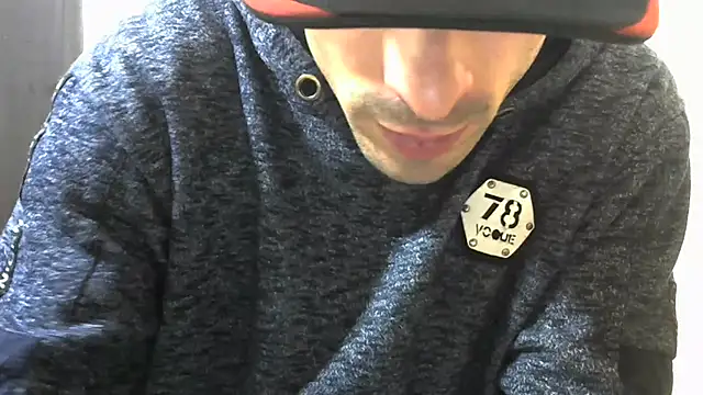 Snapshot of MakabulaAndrey chatting on 11.11.25 MakabulaAndrey online show from 11.11.25