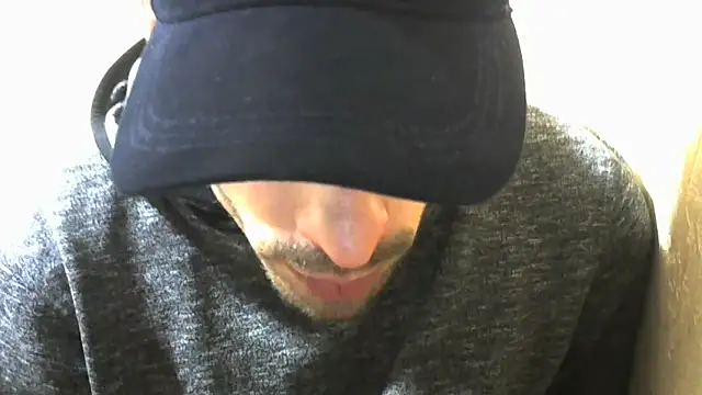 Snapshot of MakabulaAndrey chatting on 11.29.25 MakabulaAndrey online show from 11.29.25