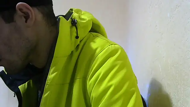 Snapshot of MakabulaAndrey chatting on 12.15.25 MakabulaAndrey online show from 12.15.25