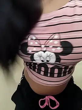 anshika0124 online show from 10.13.25