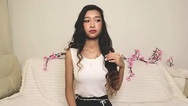 SelinaLukas online show from 10.11.25