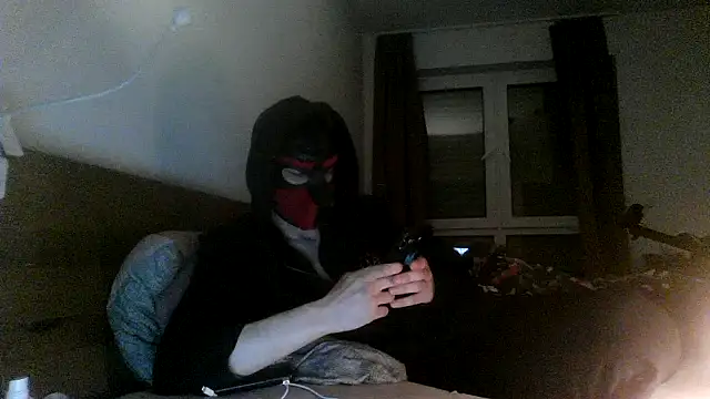 Snapshot of MolleDolle chatting on 11.17.25 MolleDolle online show from 11.17.25