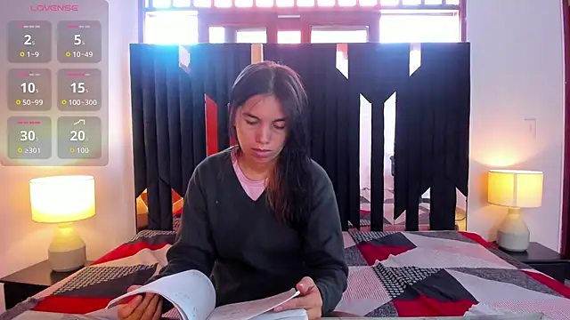 Snapshot of Sofy_and_Mia chatting on 11.10.25 Sofy and Mia online show from 11.10.25