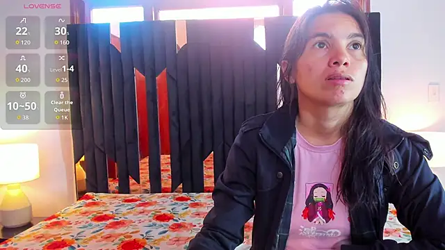 Snapshot of Sofy_and_Mia chatting on 11.21.25 Sofy and Mia online show from 11.21.25