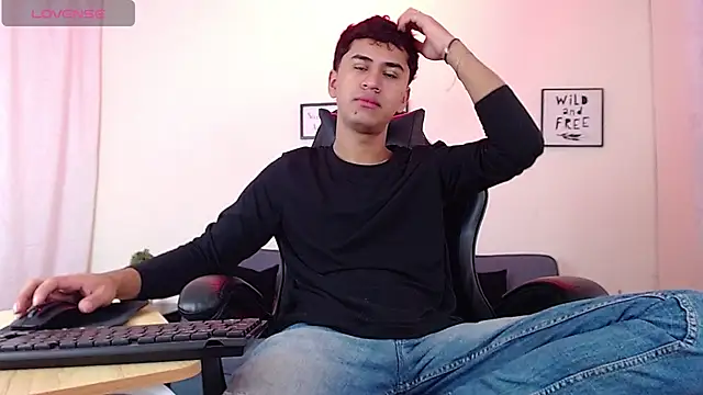 Snapshot of Alancum7 chatting on 06.19.26 Alancum7 online show from 06.19.26