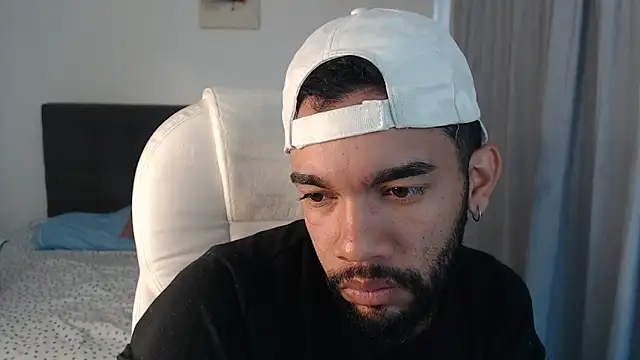 andresnoir  online show from 11.03.25