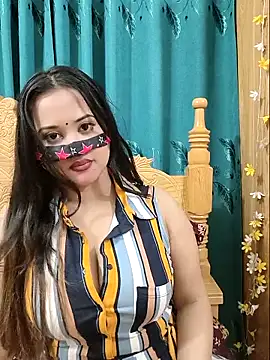 Beauty Queen Soniya online show from 04.13.26