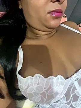 Snapshot of Brunamorenago chatting on 01.11.26 Brunamorenago online show from 01.11.26