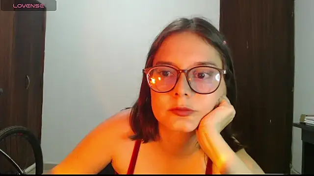 CarlaLorez online show from 10.15.25